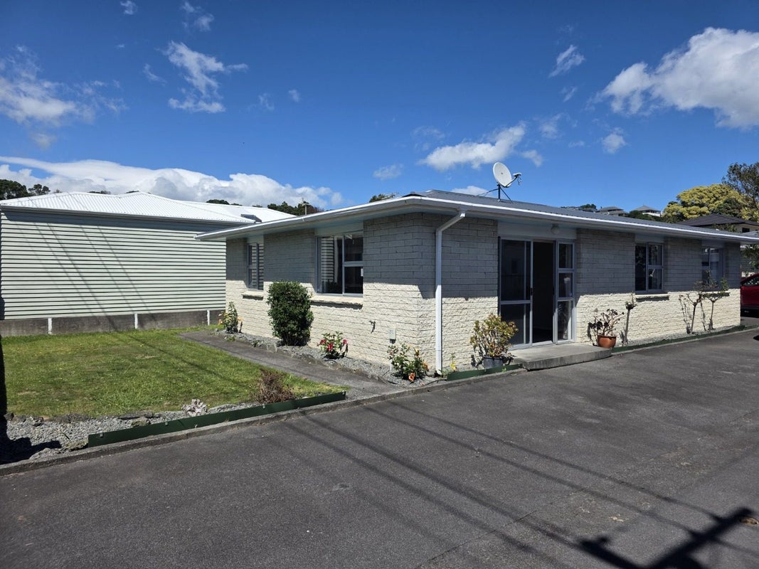 1/42 Belt Road, Moturoa, New Plymouth - Carousel 1