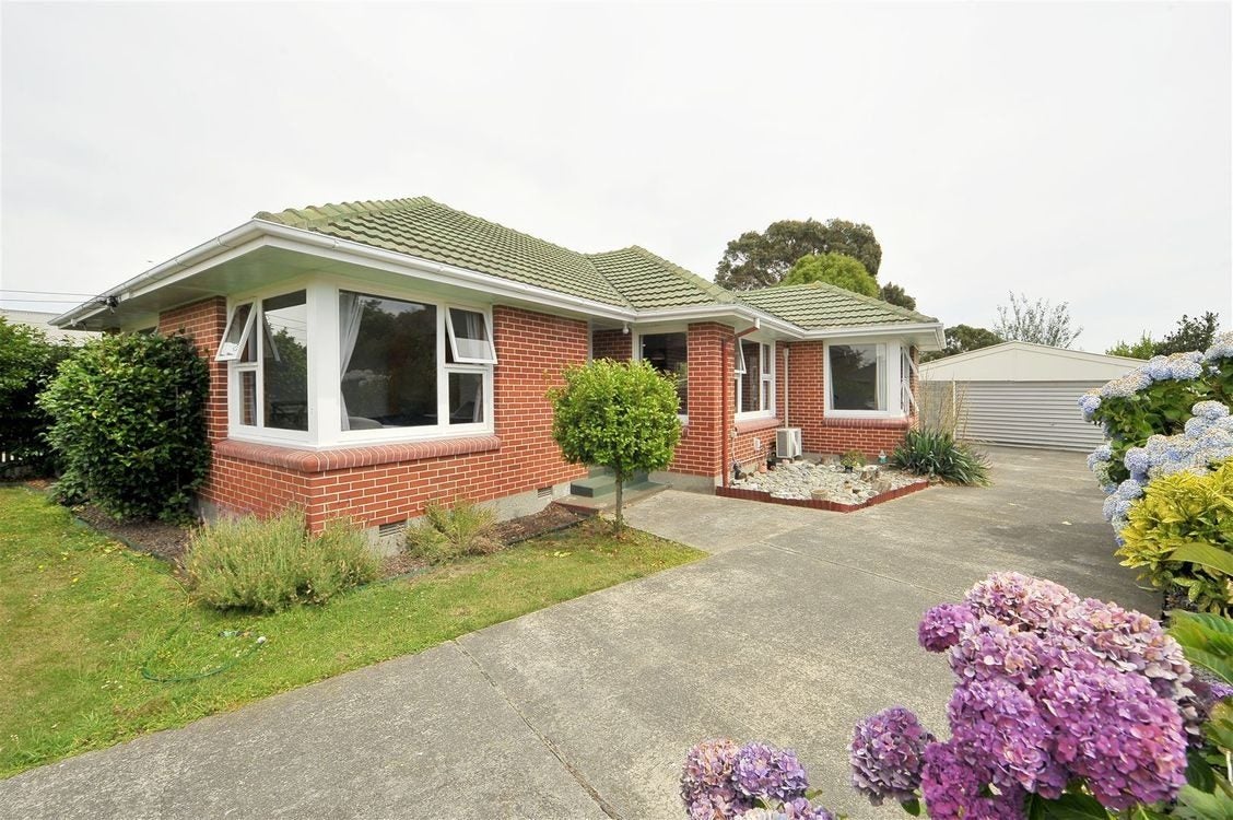 7 Bendale Place, Avonhead, Christchurch - Carousel 2