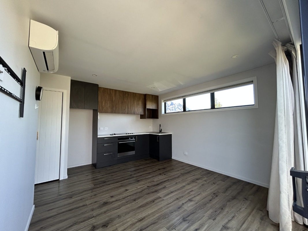 30 Coopworth Road, Jacks Point, Queenstown - Carousel 2