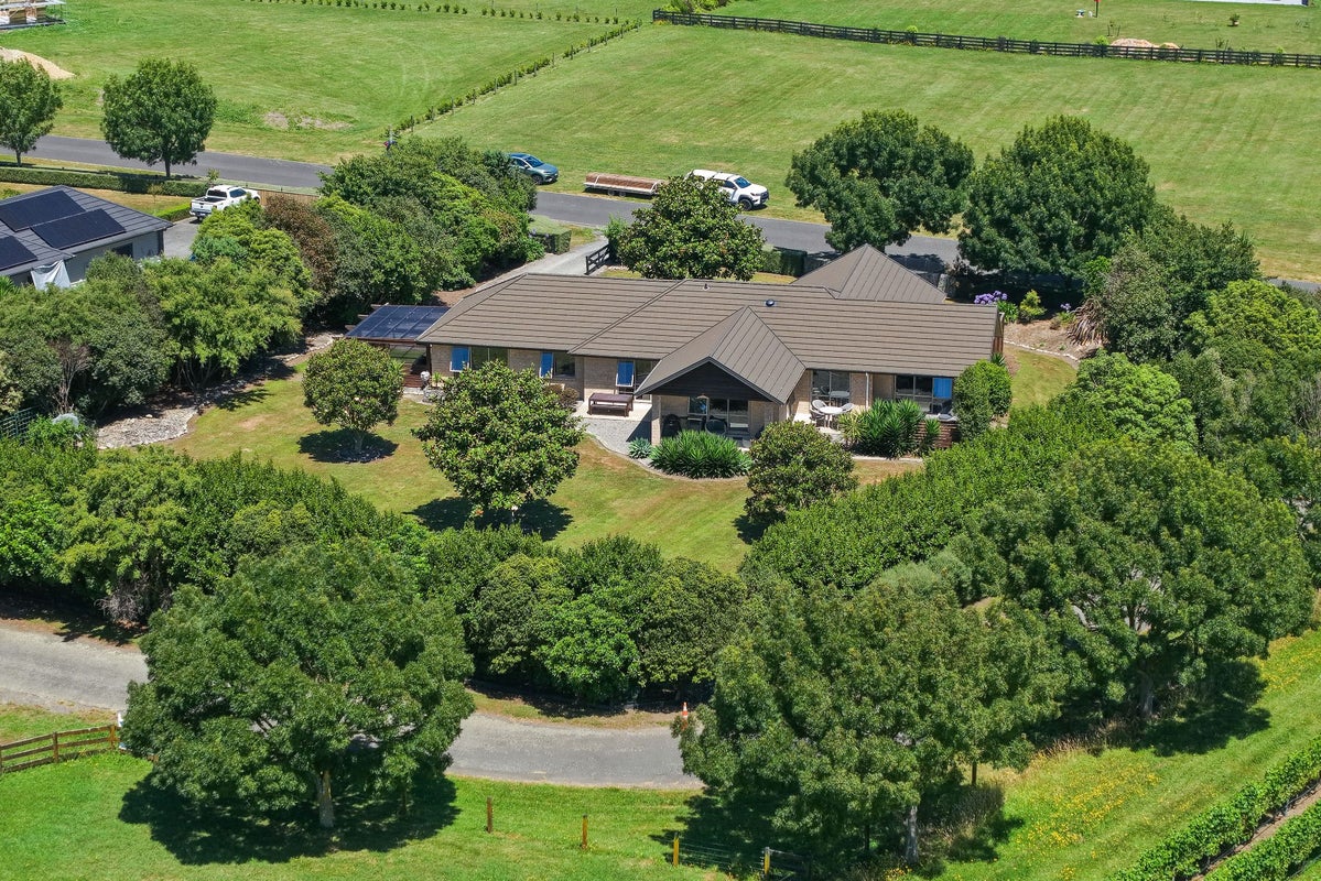 38 St Laurent Way, Ohau, Levin - Carousel 1