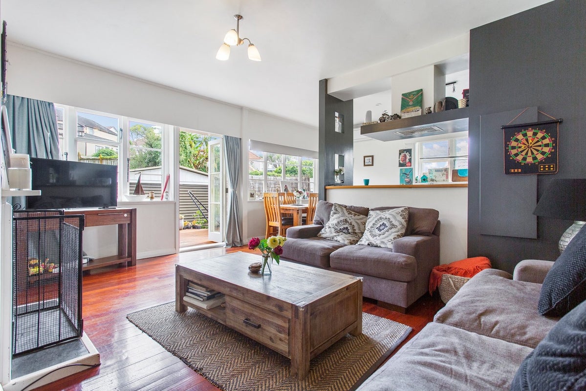 17 Konini Road, Greenlane, Auckland - Carousel 2