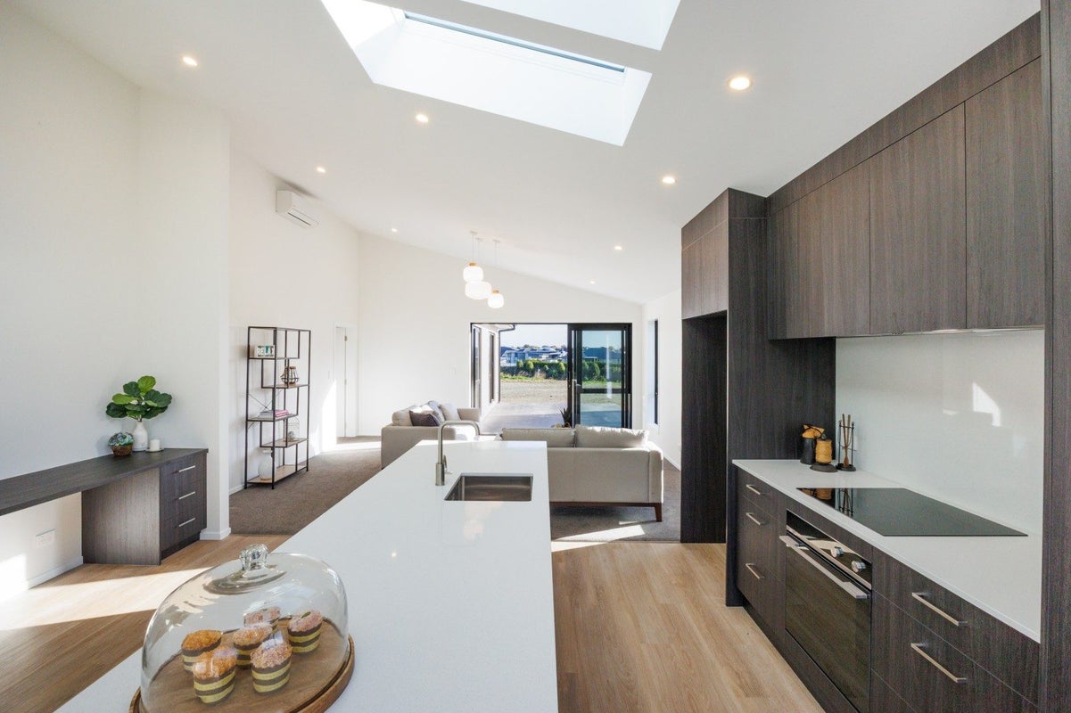 75 Atlantic Drive, Fitzherbert, Palmerston North, Manawatu / Whanganui - Carousel 2