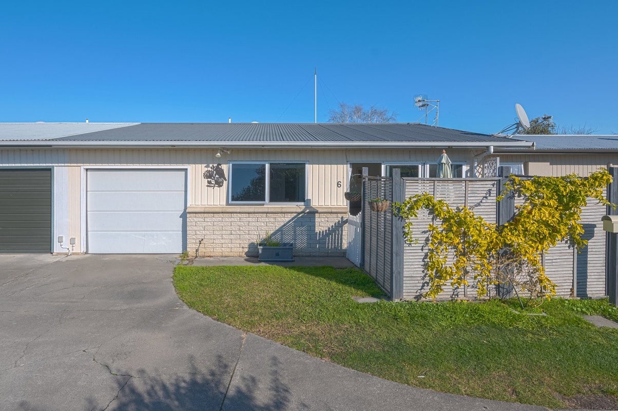 6 Ripon Place, Tamatea, Napier - Carousel 2
