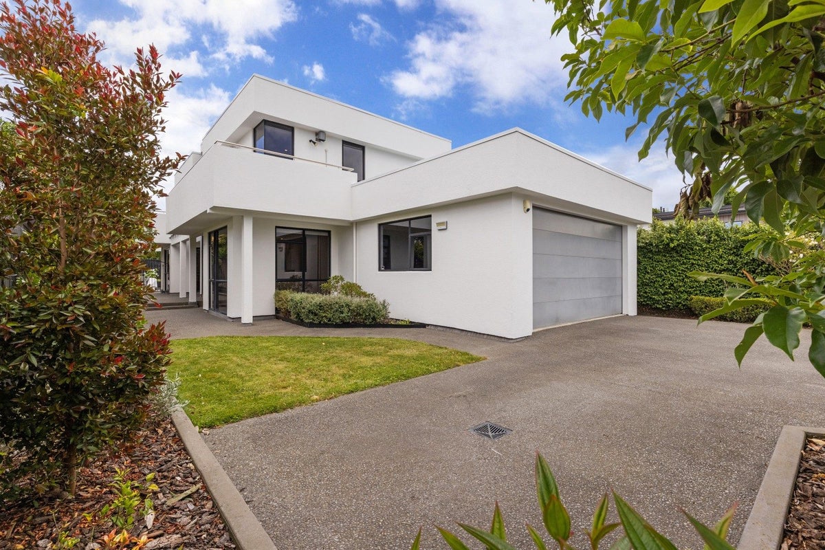 61 Jickell Street, Hokowhitu, Palmerston North - Carousel 1