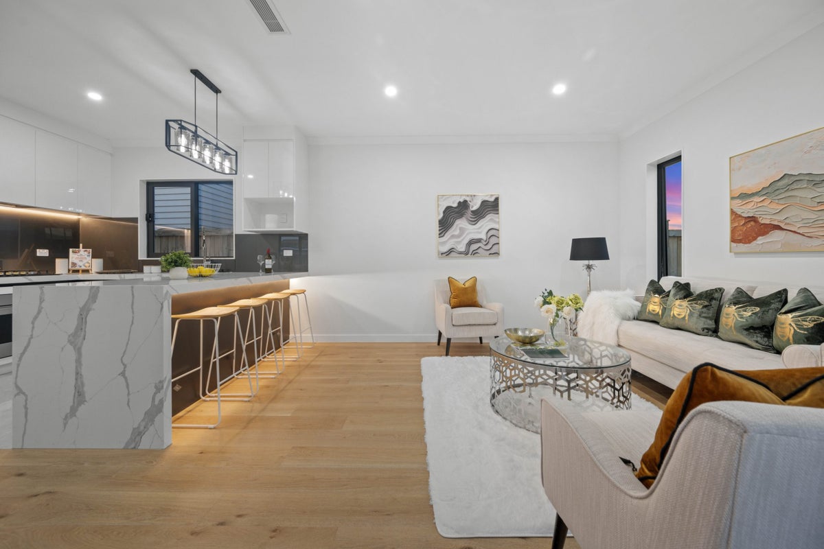 8 Rathfarnham Road, Flat Bush, Manukau City, Auckland - Carousel 2