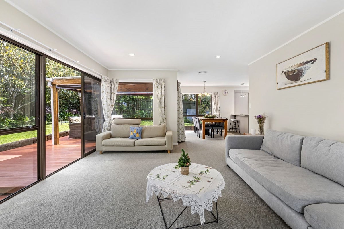 2/15 Onepoto Road, Hauraki, Auckland - Carousel 2