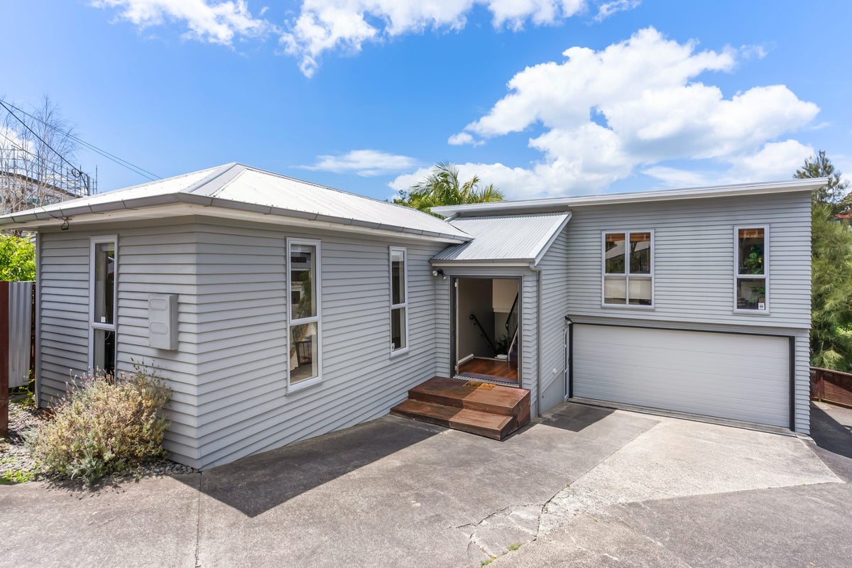 34 Kiteroa Terrace, Rothesay Bay, Auckland - Carousel 13