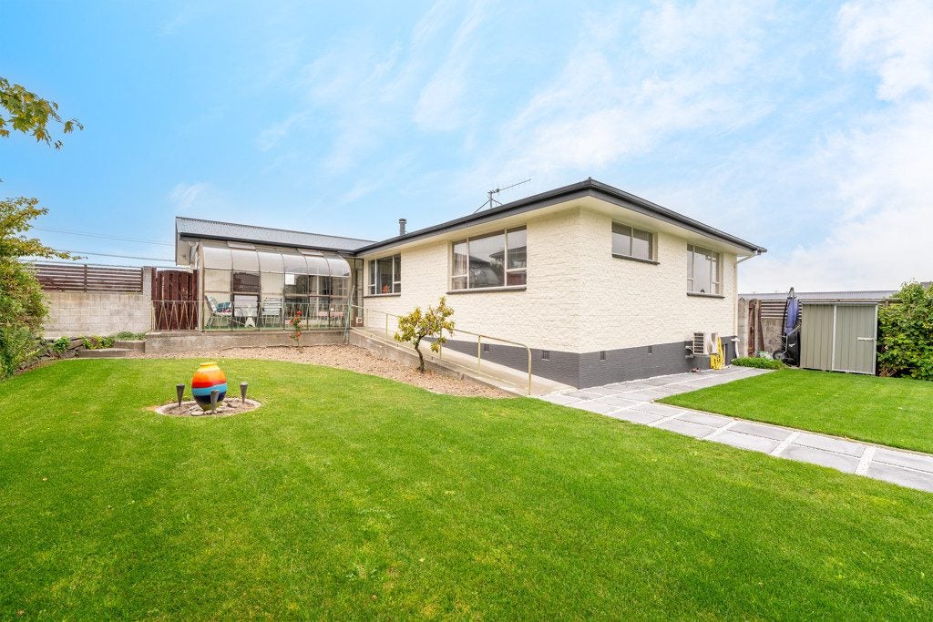 48 Mountain View Road, Glenwood, Timaru - Carousel 1