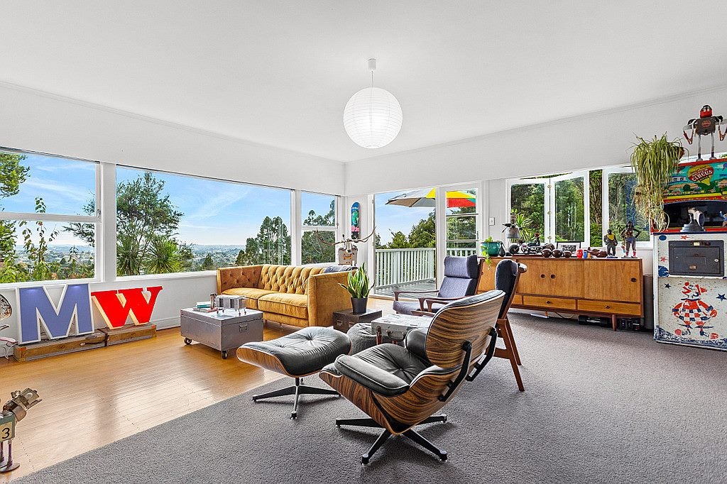 391 Titirangi Road, Titirangi, Auckland - Carousel 1