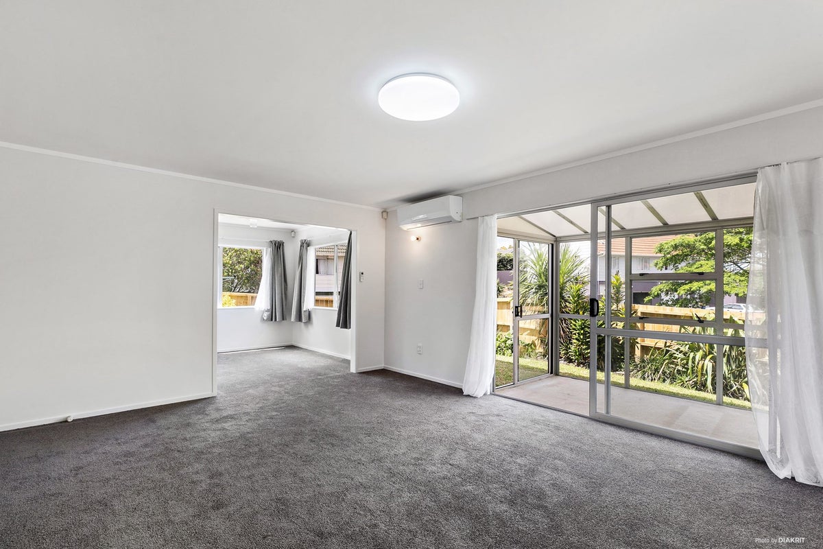 70 Kohekohe Street, New Lynn, Auckland - Carousel 1