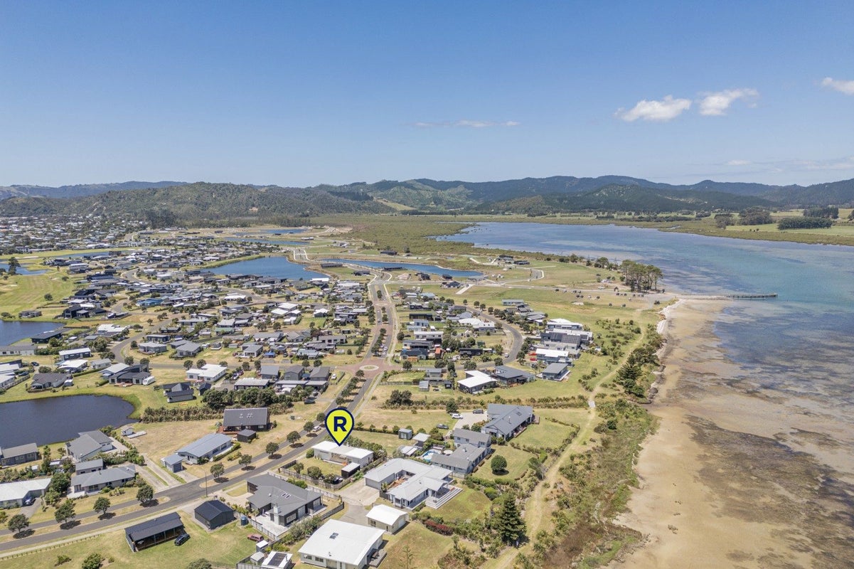 134 Harbour Drive, Matarangi, Whitianga - Carousel 21