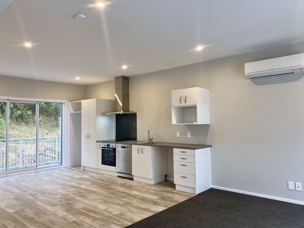 1 Tai Lane, Whitby, Porirua - Carousel 2