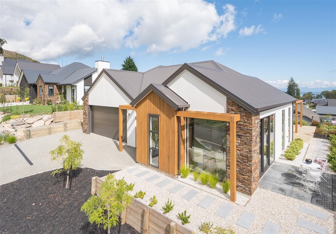 6 Old Farm Road, Stoke, Nelson - Carousel 2