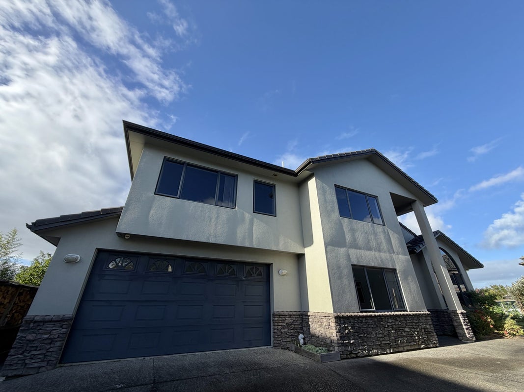 133A Redoubt Road, Goodwood Heights, Auckland - Carousel 1