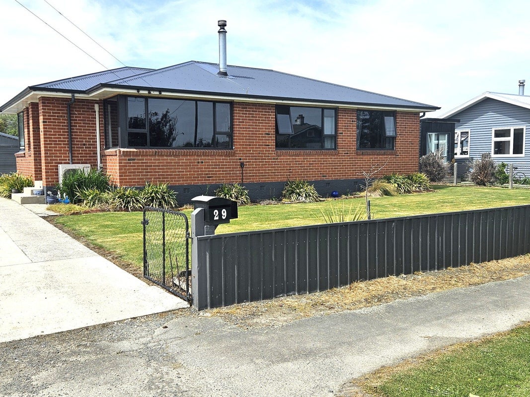 29 Chaucer Street, Milton - Carousel 1