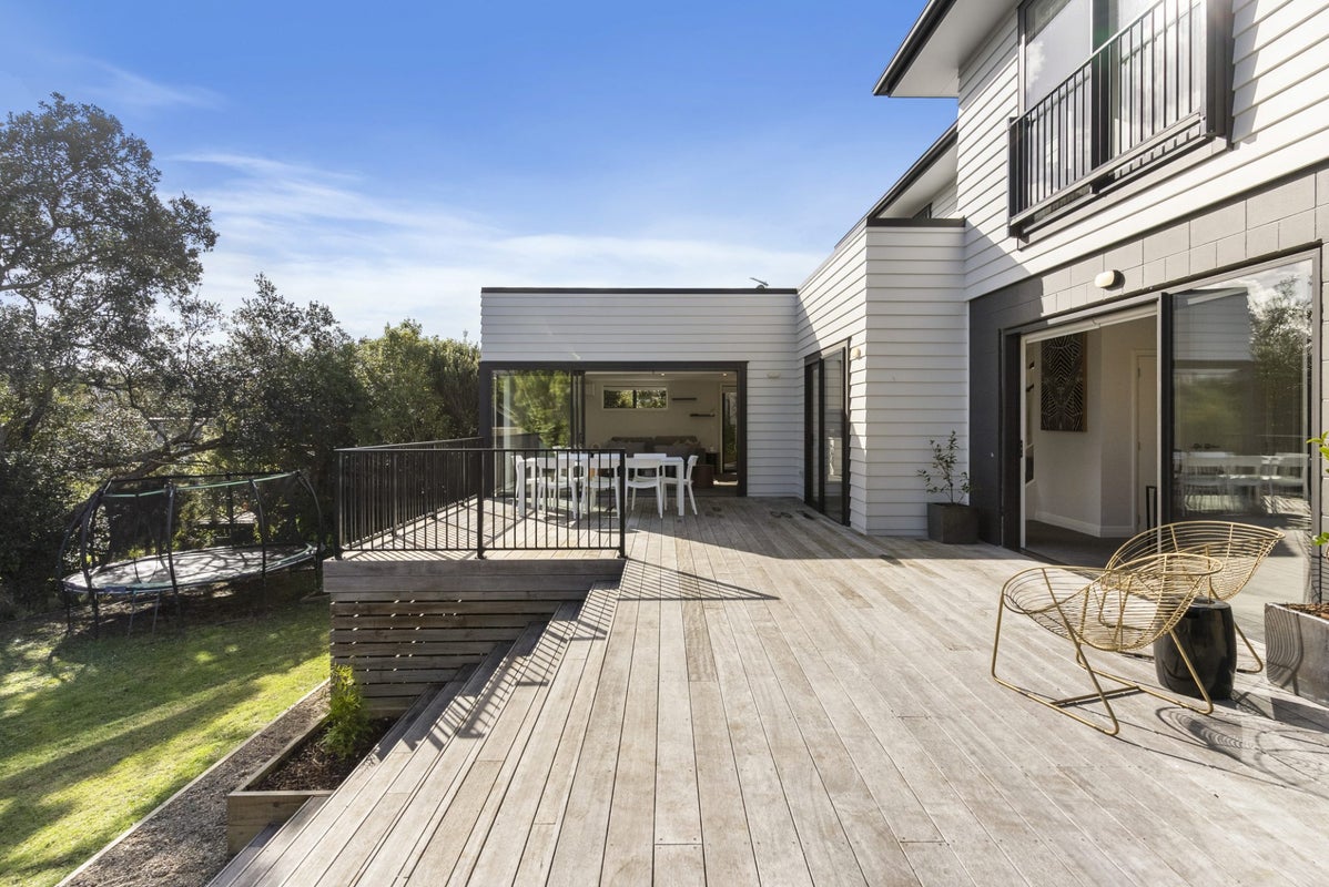 58 Clarence Road, Northcote Point, Auckland - Carousel 1
