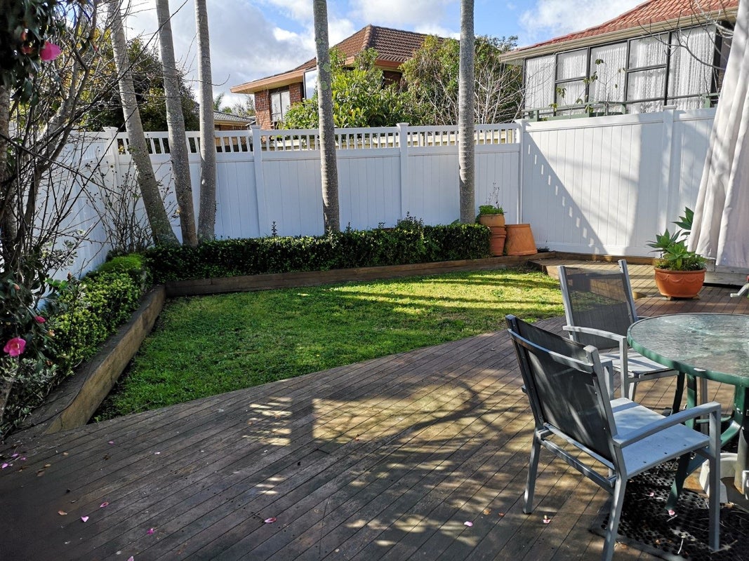 23 Glenmore Road, Sunnyhills, Auckland - Carousel 1