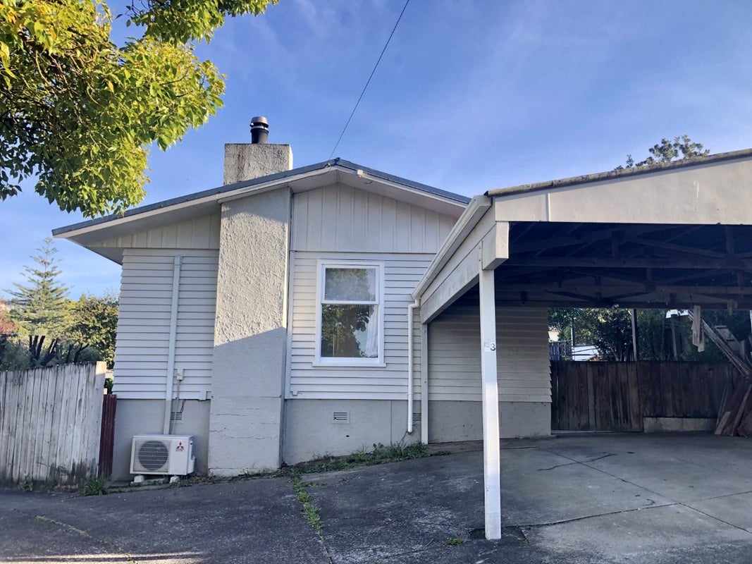 1/13 Heather Place, Sunnynook, Auckland - Carousel 1