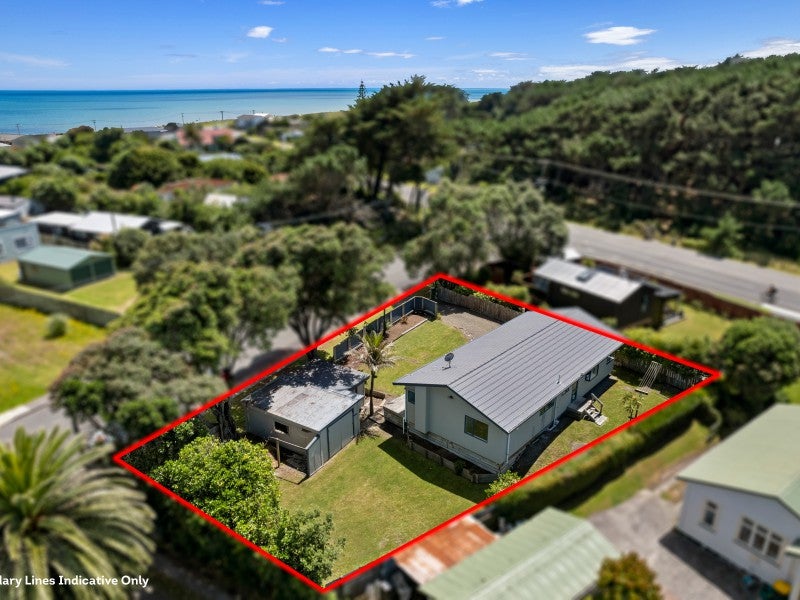 4 The Avenue, Otaki Beach, Otaki - Carousel 22