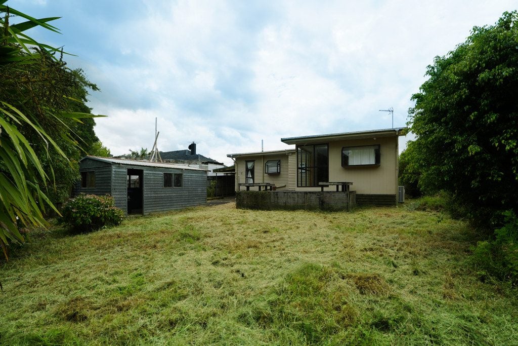 3 Sloane Street, Glen Innes, Auckland - Carousel 11