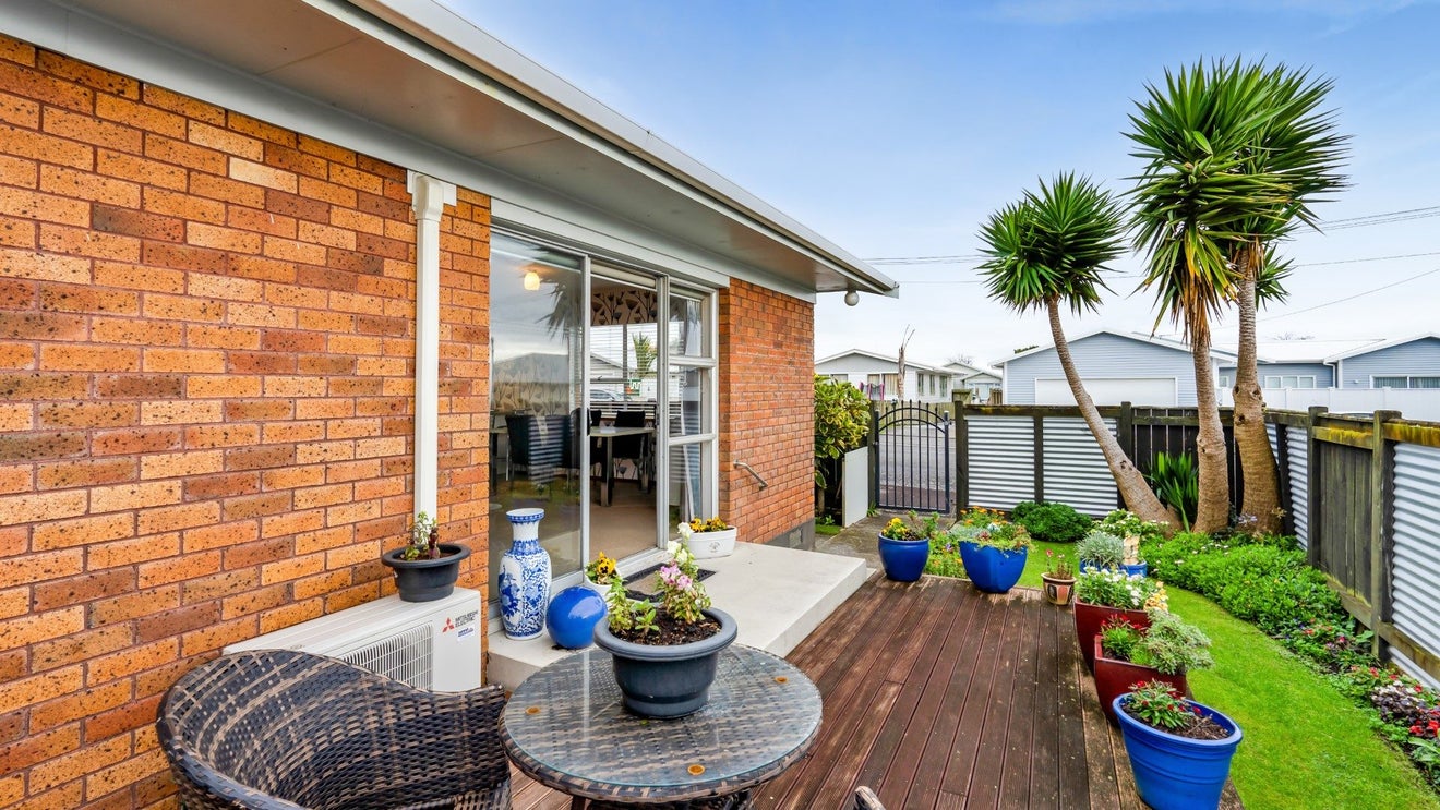 13 Kowhai Street, Strandon, New Plymouth - Carousel 2