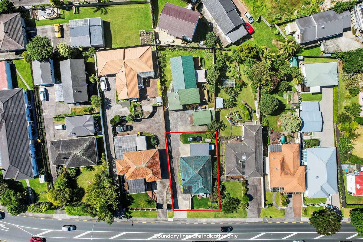1/177 Edmonton Road, Te Atatu South, Auckland - Carousel 21
