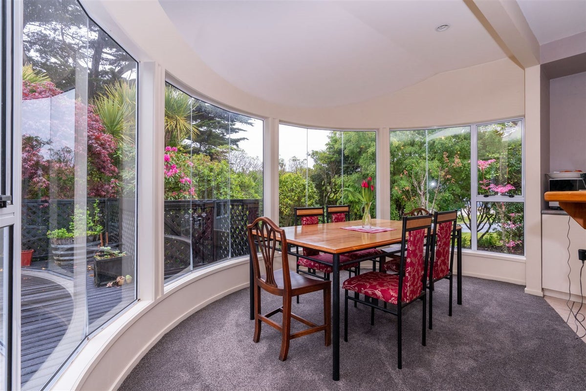 2 Joseph Banks Drive, Whitby, Porirua - Carousel 2