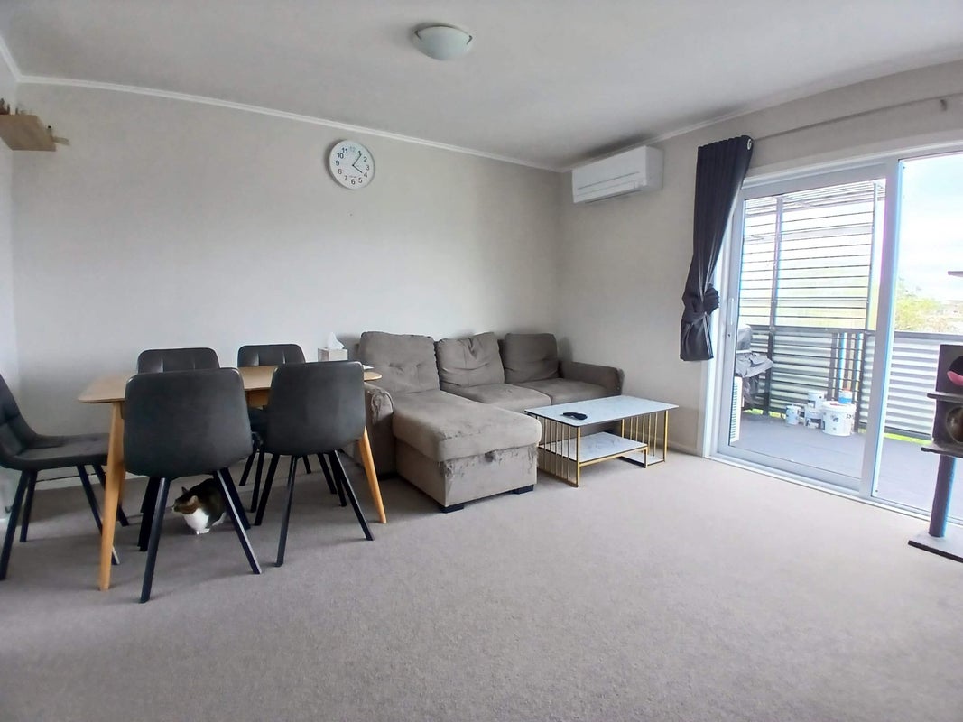 7C Cheyne Walk, Newlands, Wellington - Carousel 2