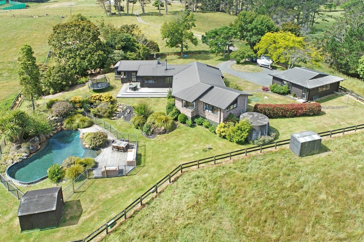 58 Anderson Way, Waiau Pa, Pukekohe - Carousel 1