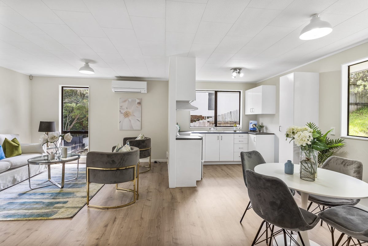 1/28 Katrina Place, Massey, Auckland - Carousel 1