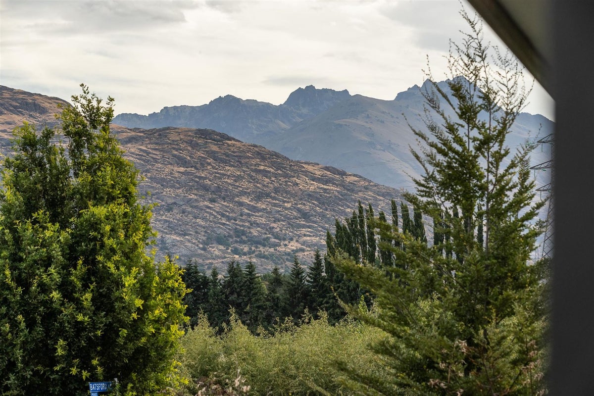 1 Batsford Lane, Lower Shotover, Queenstown - Carousel 35