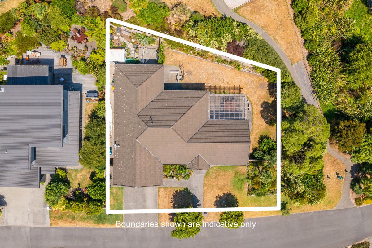 38 Simpson Crescent, Raumati Beach, Paraparaumu - Carousel 25