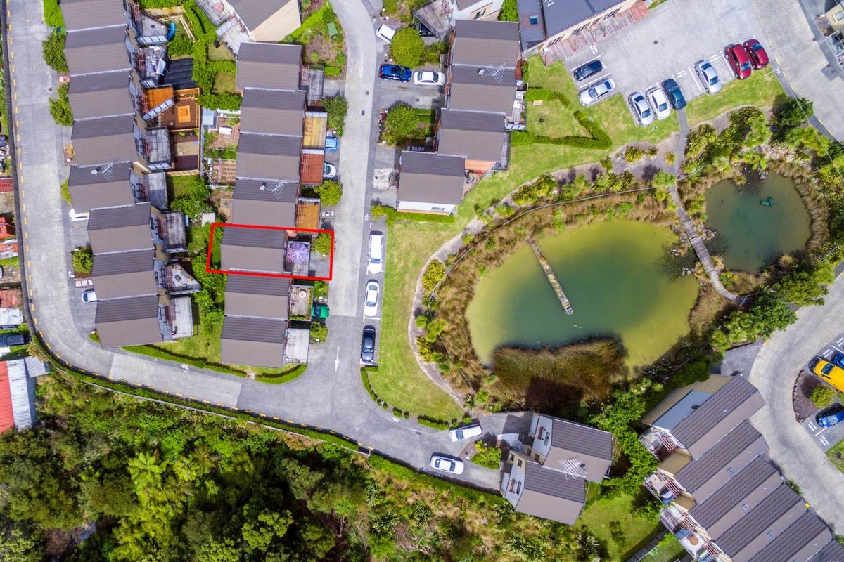 216/172 Mcleod Road, Te Atatu South, Auckland - Carousel 2