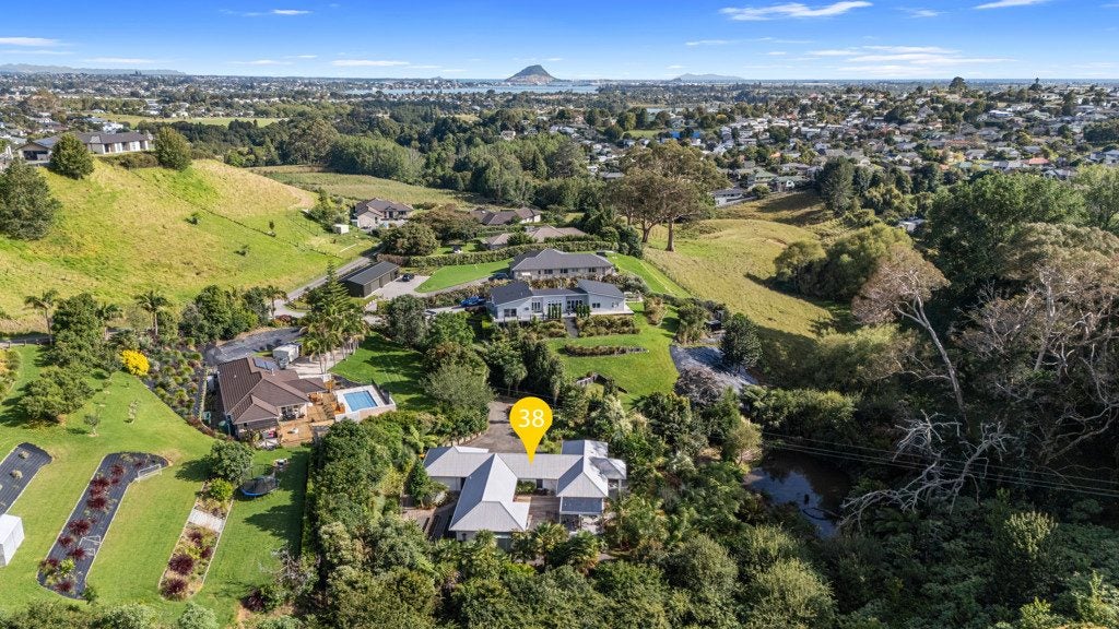 38 Blackberry Way, Welcome Bay, Tauranga - Carousel 1