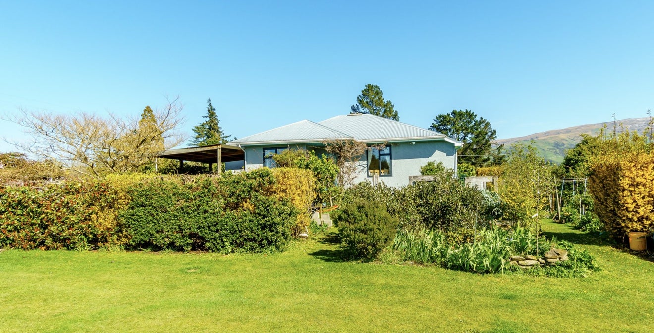 7 Domain Road, Ettrick, Roxburgh - Carousel 1
