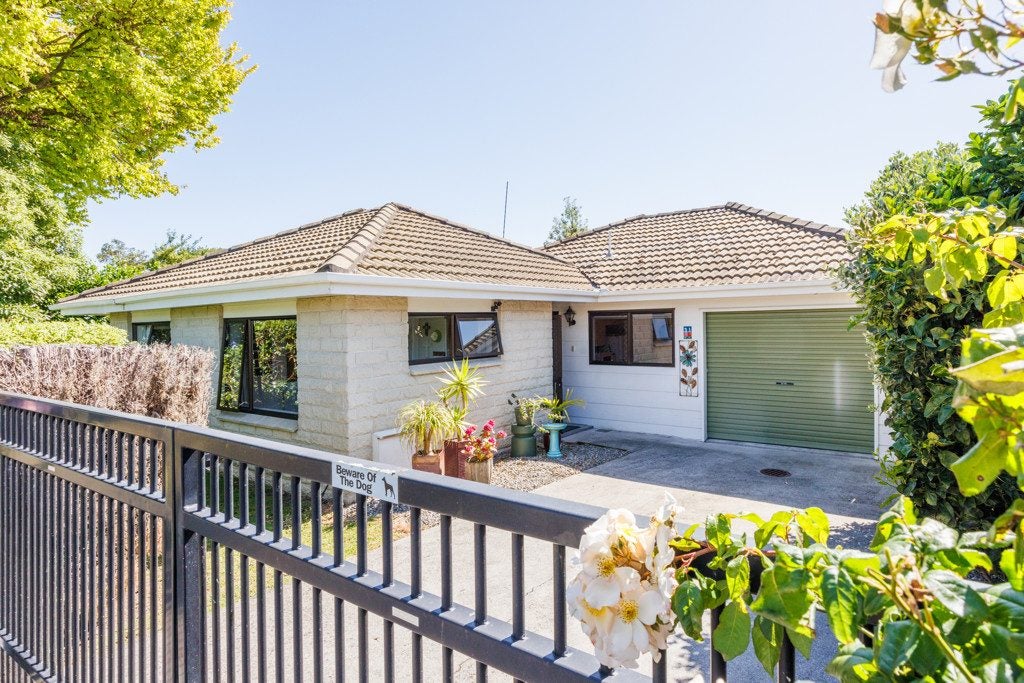 31 Ake Ake Avenue, Hokowhitu, Palmerston North - Carousel 1