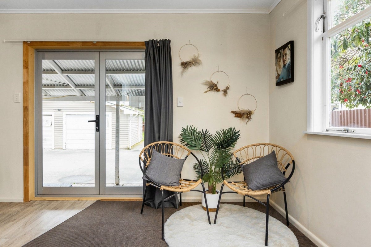 27 Richmond Street, Maraenui, Napier - Carousel 2