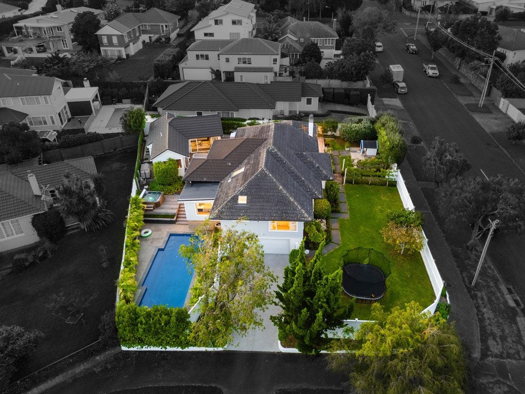 18 Kesteven Avenue, Glendowie, Auckland - Carousel 2