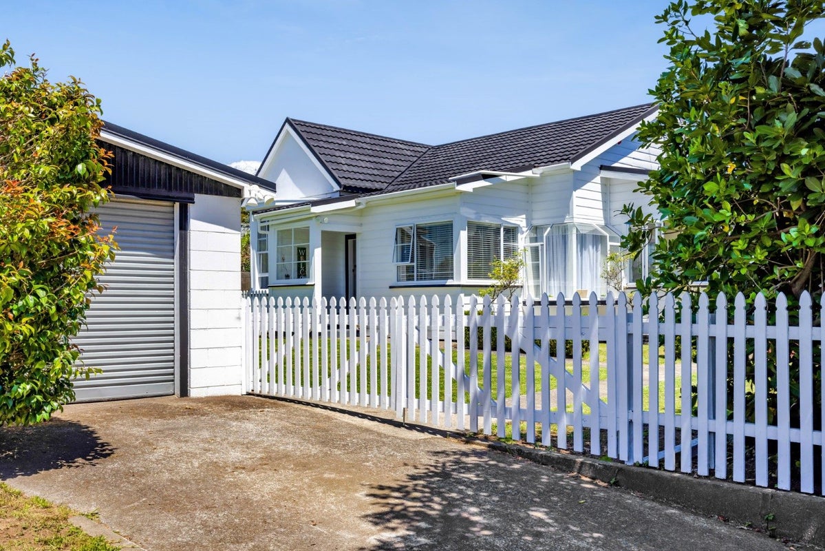 44 Upjohn Street, Brooklands, New Plymouth - Carousel 2