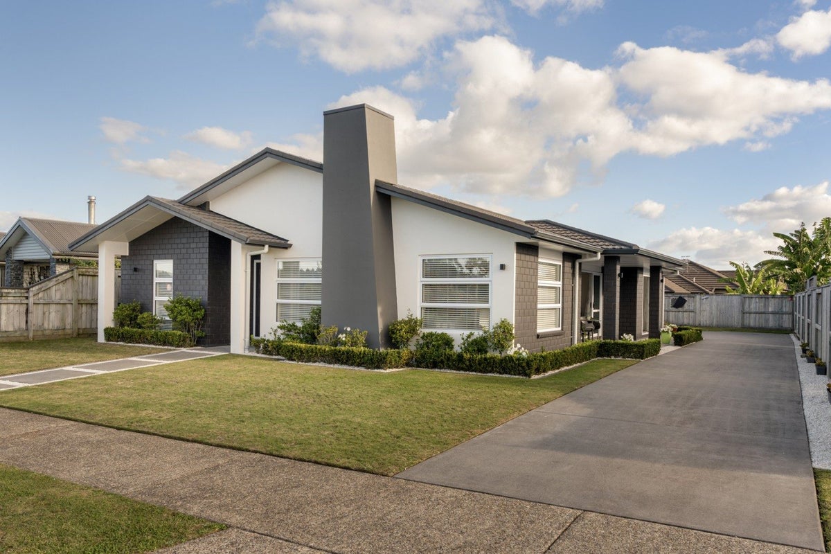 124 Te Ranga Memorial Drive, Pyes Pa, Tauranga - Carousel 1