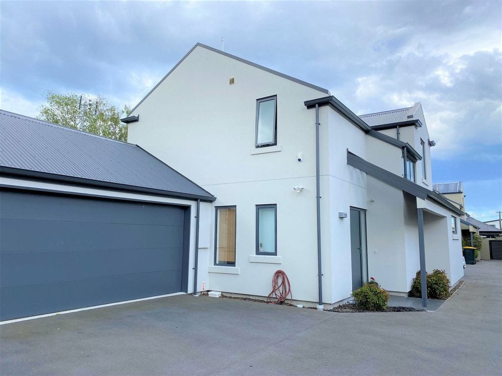 2/118 Bishop Street, St Albans, Christchurch - Carousel 1