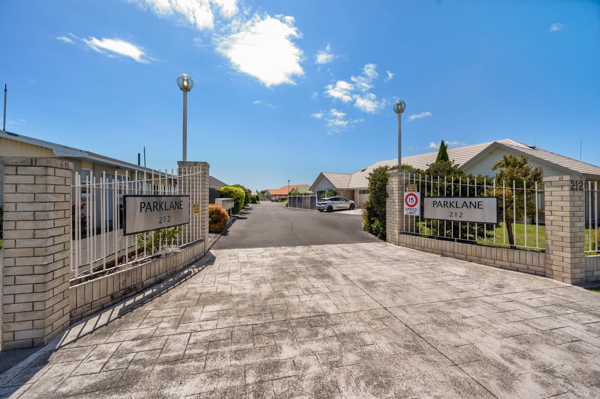 9/212 Grove RD, Mayfair, Havelock North - Carousel 17
