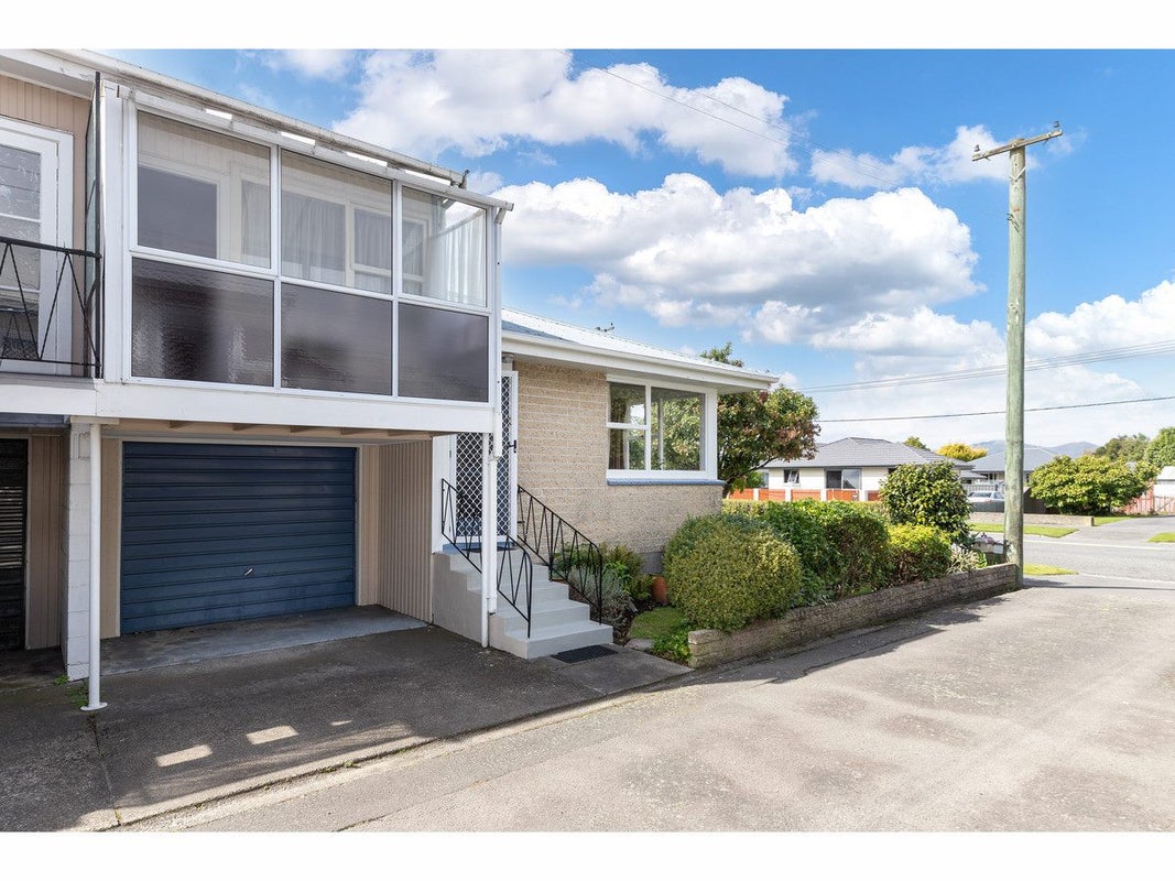 2/31 McBratneys Road, Dallington, Christchurch - Carousel 1
