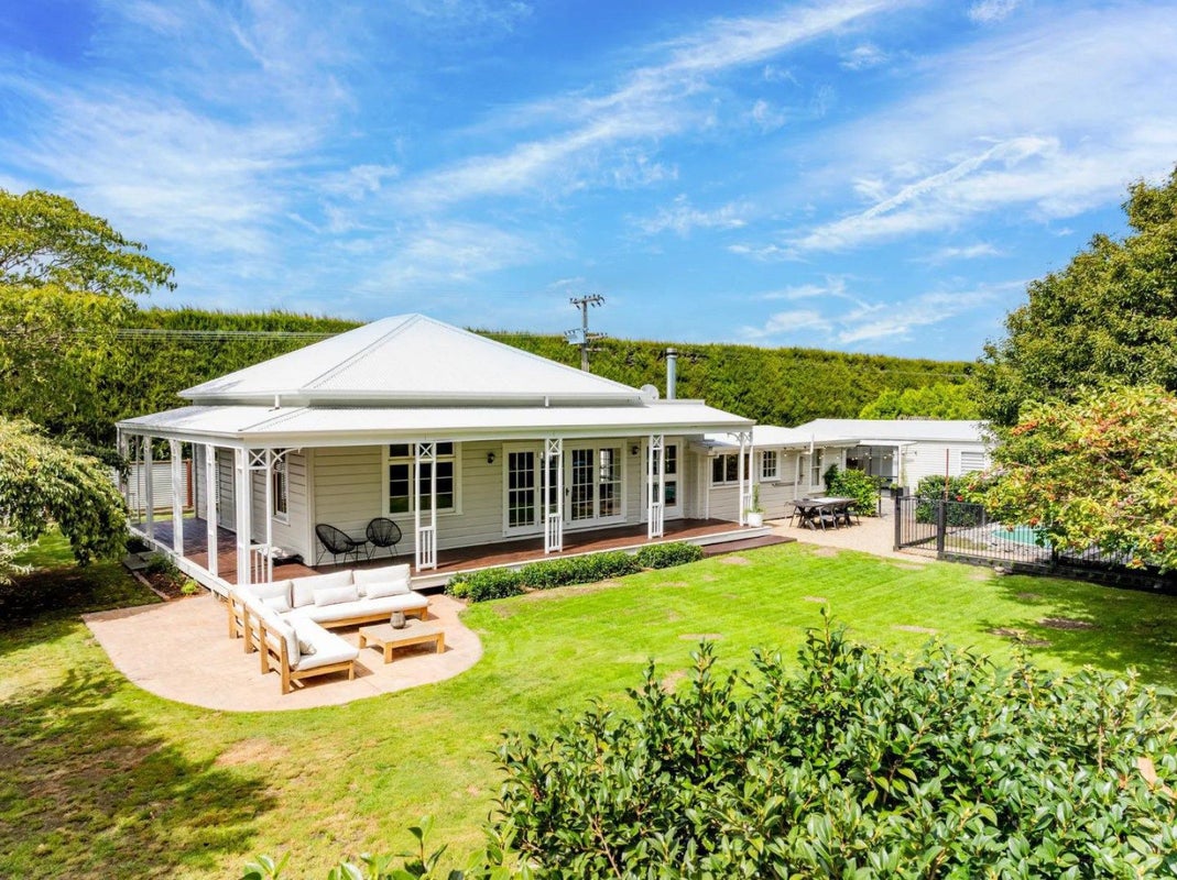 1091 Riverslea Road South, Longlands, Hastings - Carousel 1
