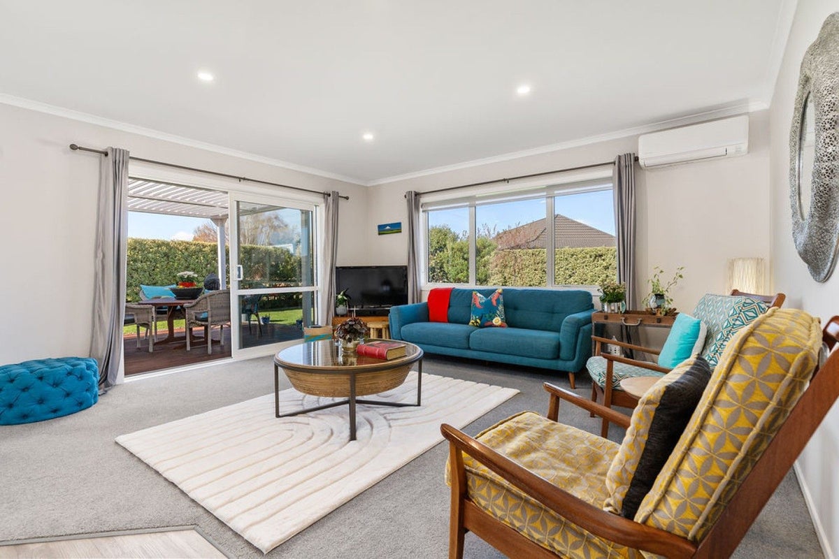 7 Hartley Avenue, Carterton, Carterton - Carousel 2
