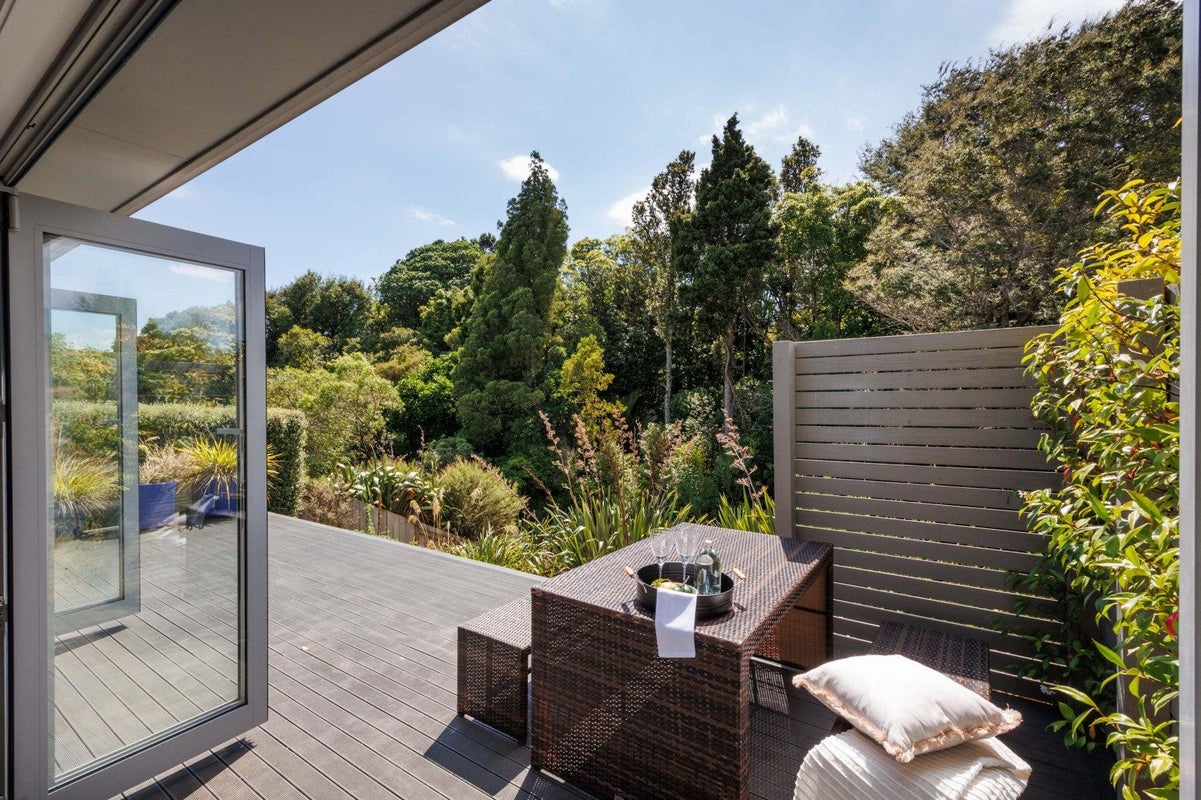 7 Tower Place, Fitzherbert, Palmerston North - Carousel 2
