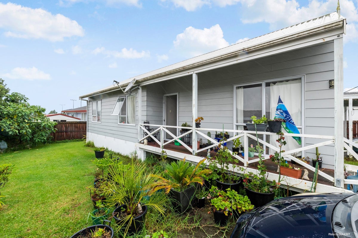 18 Elisa Lane, Ranui, Auckland - Carousel 1