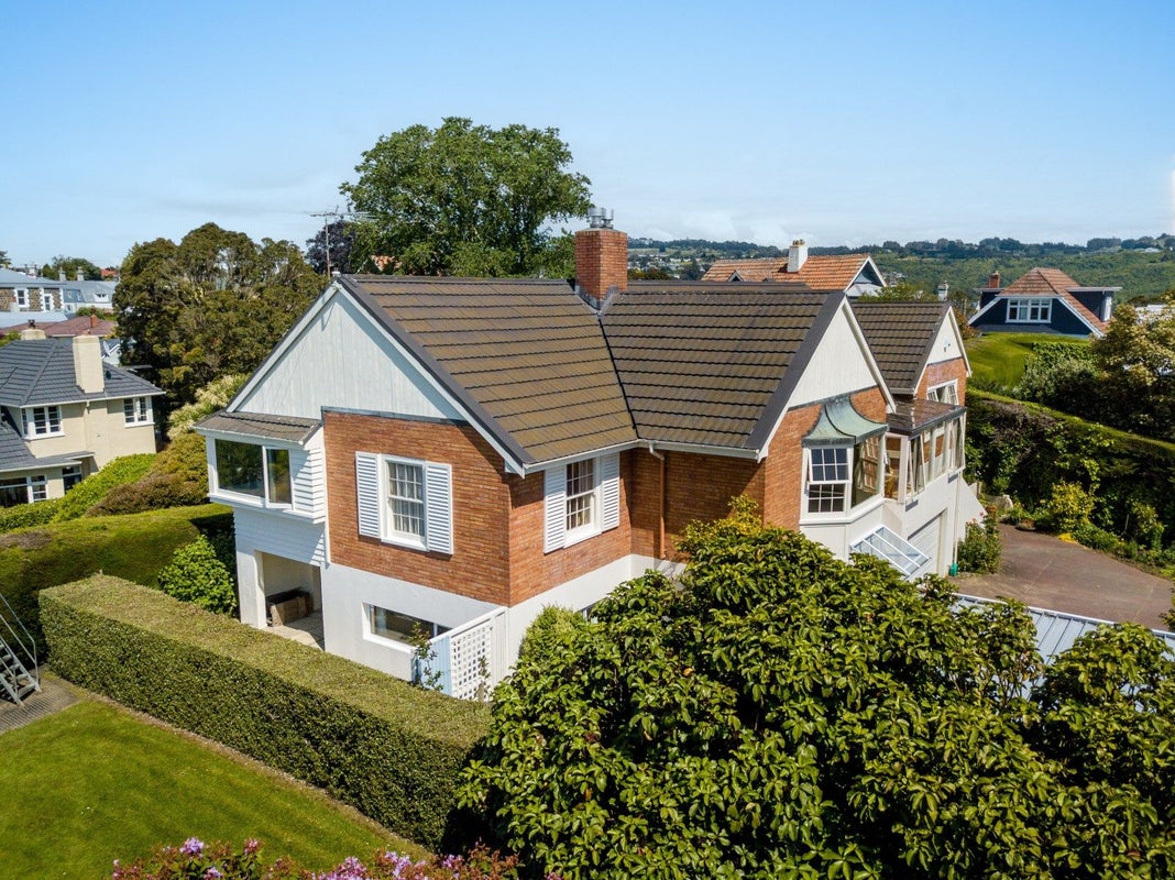 3 Falcon Street, Roslyn, Dunedin - Carousel 1