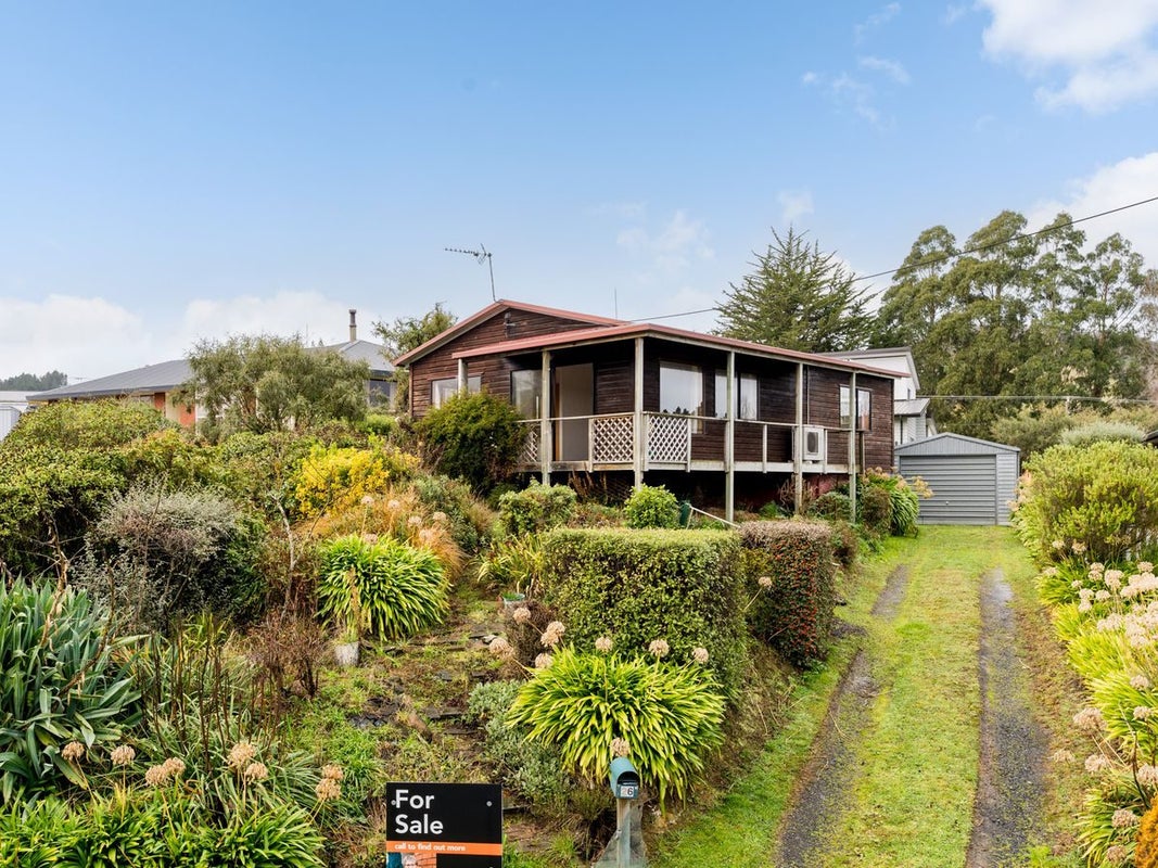 26 Clariton Avenue, Green Island, Dunedin - Carousel 1