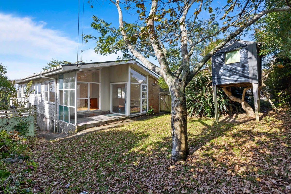 2 Beswick Place, Birkdale, Auckland - Carousel 1